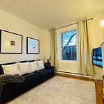 Charming 3Br Getaway, Free Parking & Near Metro