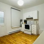 Charming 3Br Getaway, Free Parking & Near Metro